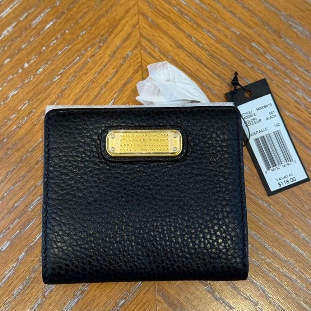 NWT Marc by Marc Jacobs Black Leather Snap Wallet